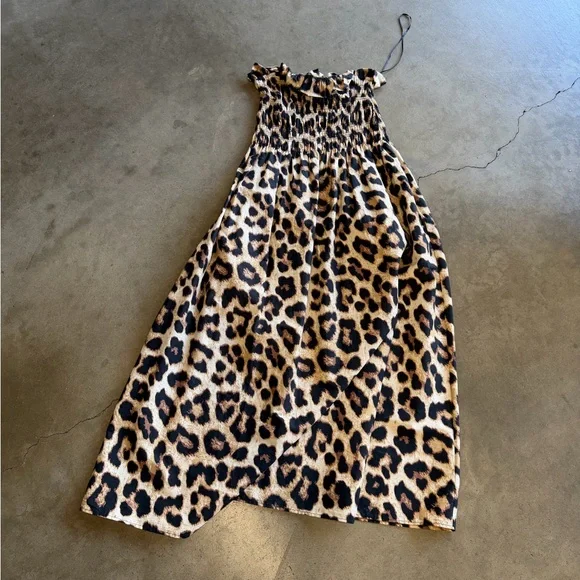 Leopard Print Smocked Maxi Dress - Black & Tan - Picture 2 of 2